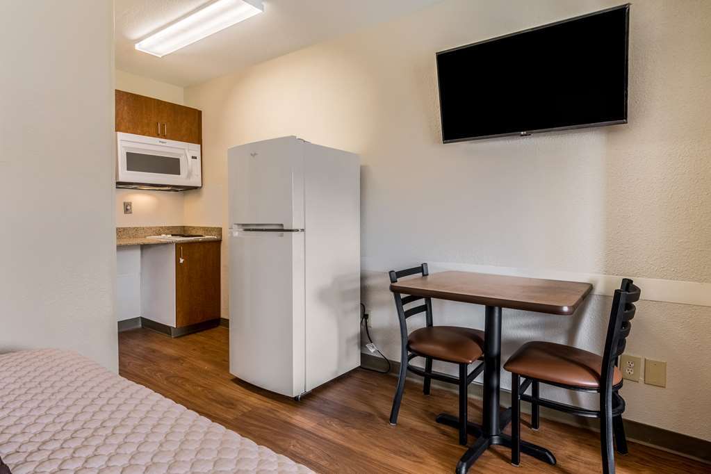 Hometowne Studios By Red Roof Salem, Or Habitación foto