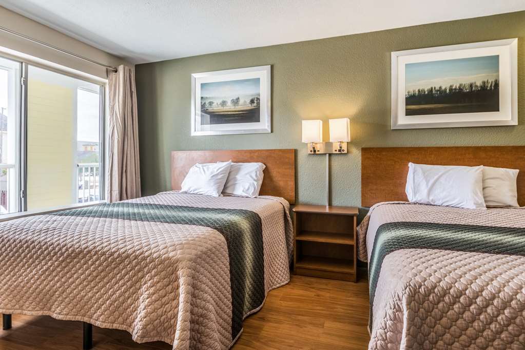 Hometowne Studios By Red Roof Salem, Or Habitación foto